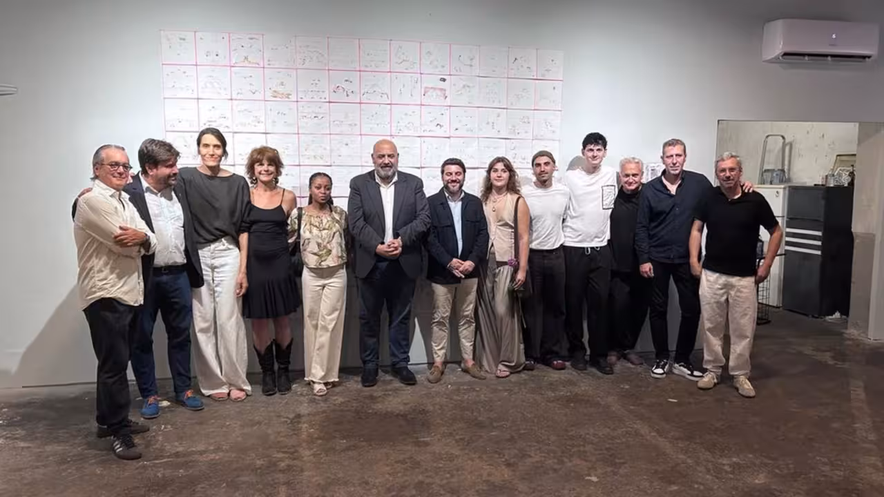 Foto familia garaje son armadams