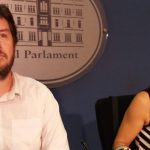 Armengol pide ayuda a Podemos para "defender" las necesidades de Baleares