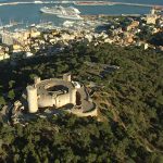 Los Reyes despedirán sus vacaciones en Mallorca con una recepción a la sociedad civil en el Castell de Bellver