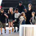 Angelina Jolie se queda con los seis hijos