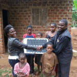 La Fundación Barceló instala paneles solares en Uganda