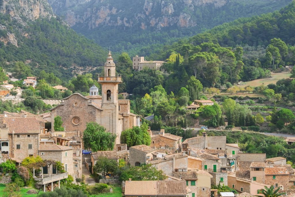 Valldemossa es el pueblo con más renta media por habitante de Baleares