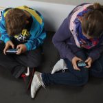 Los niños de Baleares de entre 10 y 15 años son los que más usan internet fuera de casa