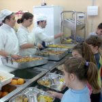 Más de 2.000 colegios de España retiran la panga del menú escolar