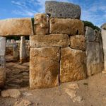 Alumnos de Menorca ayudan a mejorar los espacios arqueológicos de la isla