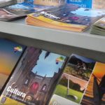 Cala Millor edita unas guías turísticas que van más allá del sol y playa