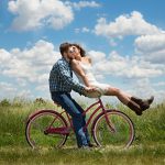 9 hábitos de las parejas felices en verano