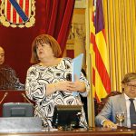 JOC DE POLTRONES / La crisis de Podemos degrada al Parlament