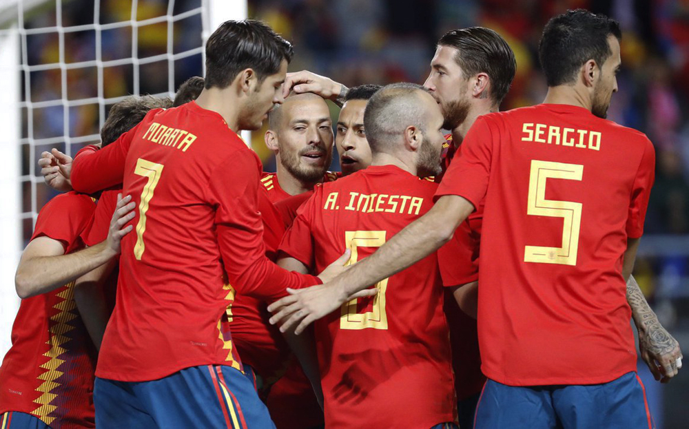 España gana a Costa Rica