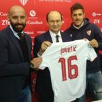 El Sevilla FC presenta a la estrella montenegrina Jovetic