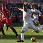 El Girona sorprende a un Real Madrid cansado en el Bernabéu (1-2)