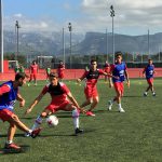 El Real Mallorca entrenó sobre el campo de césped artificial en Son Bibiloni