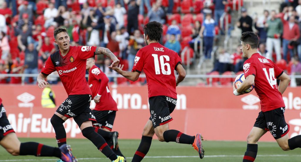 El Mallorca celebra el gol del empate