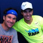 Nadal y Moyá premian a los alumnos de la Academia con partidos de dobles