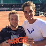 Rafel Nadal ya entrena en la pista central de Roland Garros 2017