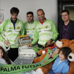 El Palma Futsal visita el Hospital de Son Espases