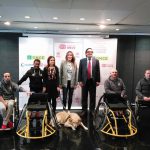 Fundación ONCE dona dos sillas de ruedas a la Fundación Rudy Fernández para promover el baloncesto adaptado