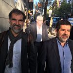 El compañero de Jordi Sánchez pide un cambio de celda, por dar "matraca" con la independencia
