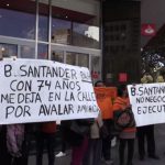 La PAH protesta por la falta de apoyo de los bancos a las personas vulnerables