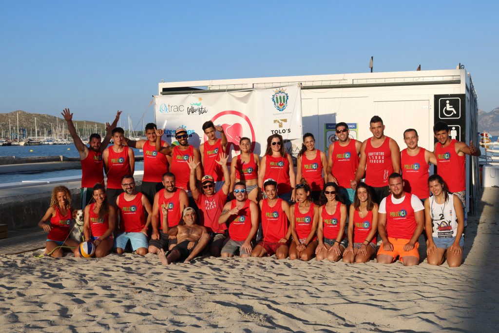Participantes en el torneo Solidario de Voley Playa de DSR