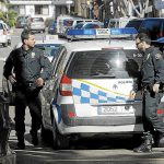 Detenido un hombre en Santa Eulària por agredir a tres agentes policiales