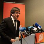 Puigdemont pacta con ERC su investidura como president