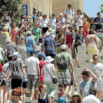 Más de 90.000 personas colapsan cada día el centro de Palma