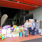 La FUNDACIÓN ASIMA ha donado un camión de juguetes a la Asociación Jovent de Sa Indioteria