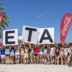 Un total de 65 jóvenes recogen más de 70 kilos de residuos en playas de Ibiza