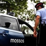 La Guardia Civil entra en sedes de los Mossos para buscar grabaciones del 1-O