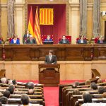 El Parlamento de Cataluña acuerda tramitar la Ley de Referéndum en medio de una gran bronca