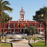 Es Castell lleva a cabo la modernización del alumbrado público en el sector de la calle Bonaire