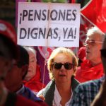 Plantón de la clase política a los pensionistas