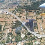 Dos aviones y un helicóptero participan en las tareas de extinción de incendio agrícola en Santa Maria