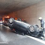 Cerrado el túnel de Bendinat por un accidente que deja un vehículo volcado en la calzada