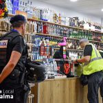 La Policía sanciona a 9 locales de Platja de Palma por vender alcohol en horario no permitido