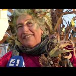 Maó se llena de color y alegría durante el desfile de carnaval