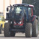 El Ibanat adquiere un nuevo tractor para trabajar en fincas públicas y parques naturales