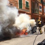 Los Bombers de Palma sofocan un fuego originado en un vehículo