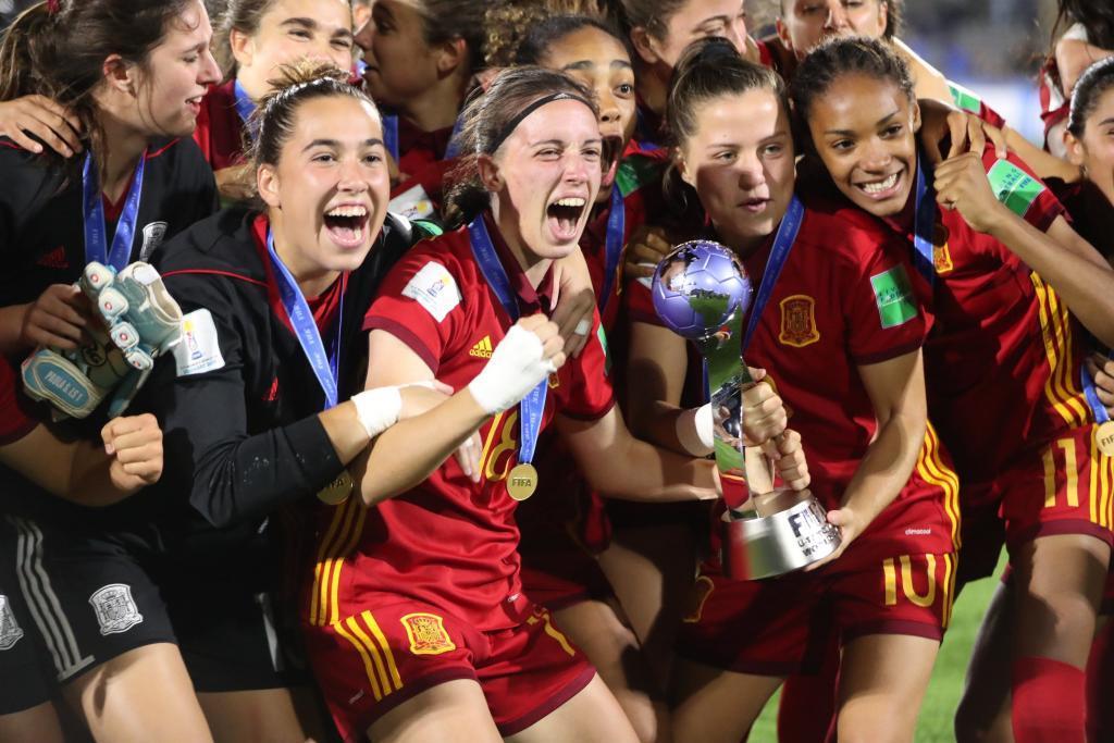 Cata Coll es campeona del mundo con España