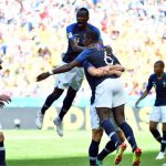 Francia gana a Australia con fortuna y la ayuda del VAR (2-1)