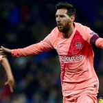 Leo Messi sufre un fuerte golpe en el pómulo
