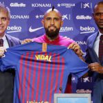 Arturo Vidal supera las pruebas médicas y firma con el FC Barcelona