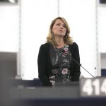 Rosa Estaràs pide más esfuerzos a las instituciones de la UE para facilitar el voto desde el extranjero