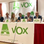 Denuncian a un apoderado de VOX en Eivissa por rellenar sobres del Congreso con papeletas de su partido