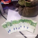 Entrega una bolsa que encontró en la calle con una gran cantidad de dinero en metálico en su interior a la Policía de Palma