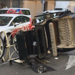 Un caballo desbocado paraliza el tráfico en la rotonda de Can Blau