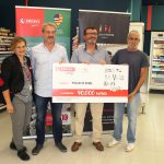Eroski entrega a Projecte Home Balears 40.000€ recaudados con la campaña solidaria “Amb tu, la vida agafa color”