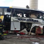 Un accidente de autobús en Avilés deja cinco muertos y 16 heridos