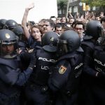 Interior envía centenares de antidisturbios a Catalunya